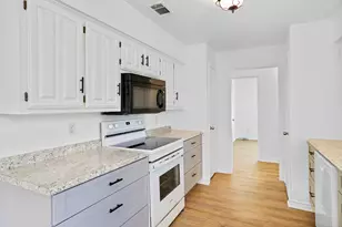 2604 Danny Ln, Farmers Branch, TX 75234 - Photo 9