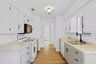 2604 Danny Lane, Farmers Branch, TX 75234 - Photo 3