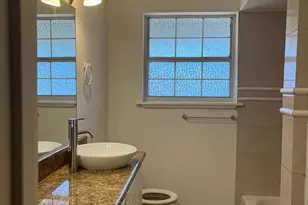 8936 Angleton Pl, Dallas, TX 75243 - Photo 11