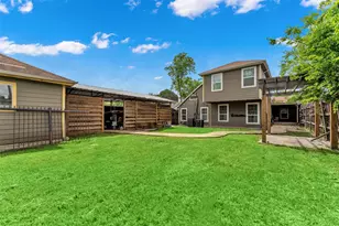 312 Bryan Dr, Garland, TX 75042 - Photo 35