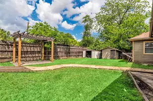 312 Bryan Dr, Garland, TX 75042 - Photo 33