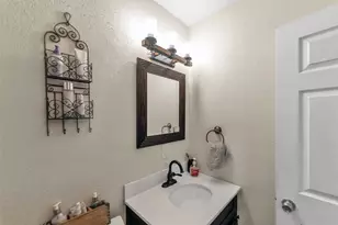 312 Bryan Dr, Garland, TX 75042 - Photo 31