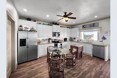 931 Bahama Drive, Port Bolivar, TX 77650 - Photo 33