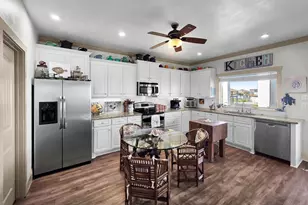 931 Bahama Dr, Port Bolivar, TX 77650 - Photo 33