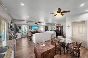 931 Bahama Dr, Port Bolivar, TX 77650 - Photo 35