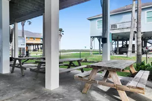 931 Bahama Dr, Port Bolivar, TX 77650 - Photo 15