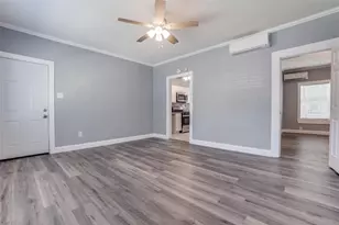 320 W Canty St, Dallas, TX 75208 - Photo 1