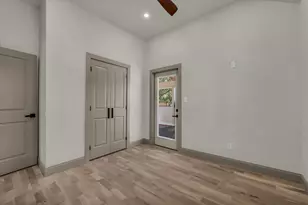 718 Tyler St, Waco, TX 76704 - Photo 25