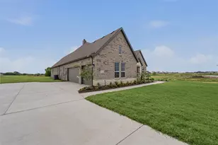 2332 Gypsum St, Krum, TX 76249 - Photo 3