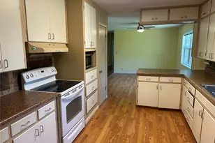 406 S Williams St, Hamilton, TX 76531 - Photo 11