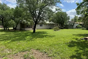 406 S Williams St, Hamilton, TX 76531 - Photo 33