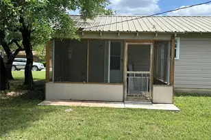 406 S Williams St, Hamilton, TX 76531 - Photo 35