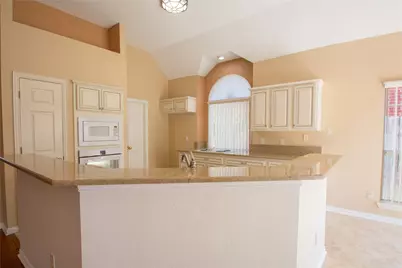 5809 Coldsworth Court, Arlington, TX 76018 - Photo 3