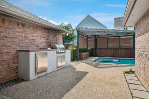 6455 Ridgemont Dr, Dallas, TX 75214 - Photo 37