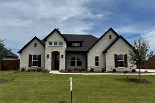 140 Chapowits, Godley, TX 76044 - Photo 1