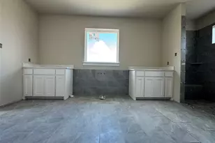 140 Chapowits, Godley, TX 76044 - Photo 9