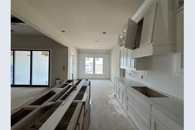 140 Chapowits, Godley, TX 76044 - Photo 5