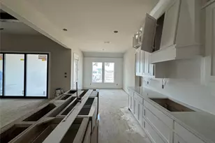 140 Chapowits, Godley, TX 76044 - Photo 5