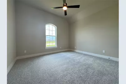 140 Chapowits, Godley, TX 76044 - Photo 17