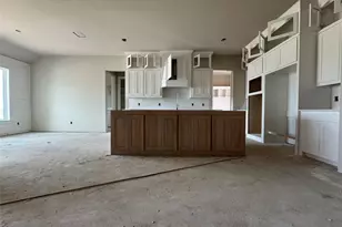 140 Chapowits, Godley, TX 76044 - Photo 3