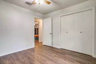 529 Jayellen Ave, Burleson, TX 76028 - Photo 31