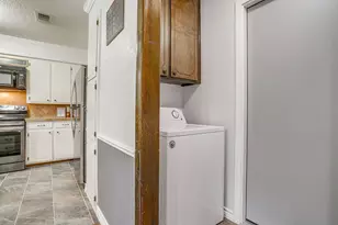 529 Jayellen Ave, Burleson, TX 76028 - Photo 21