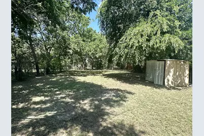 708 Grayson Street, Nocona, TX 76255 - Photo 9