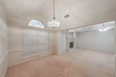 702 Jonathan Drive, Euless, TX 76040 - Photo 7