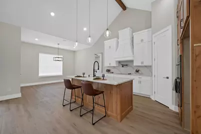 906 N State Street, Decatur, TX 76234 - Photo 15