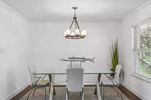 8709 Labron Ave, Dallas, TX 75209 - Photo 11
