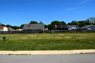 308 Preston Rd, Mabank, TX 75147 - Photo 1