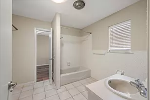 1110 Gifford Dr, Granbury, TX 76048 - Photo 21