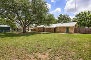 1110 Gifford Dr, Granbury, TX 76048 - Photo 29