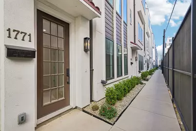 1771 Novela Way, Dallas, TX 75215 - Photo 1