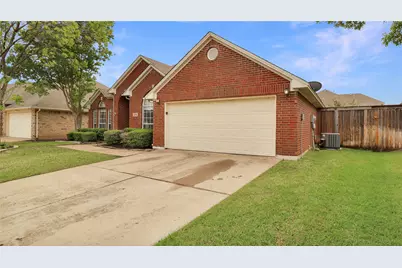 1314 Pegasus Drive, Arlington, TX 76013 - Photo 9