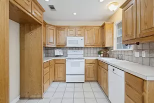 454 E Fulton St, Van Alstyne, TX 75495 - Photo 5