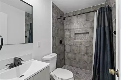 434 W Phillips Court, Grand Prairie, TX 75051 - Photo 17