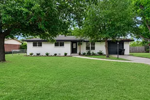1011 Sheridan Ln, Cleburne, TX 76033 - Photo 1