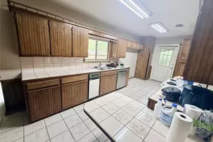 302 W Orville St, Wills Point, TX 75169 - Photo 7