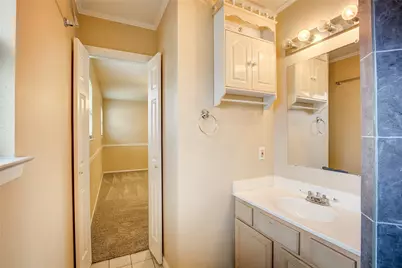2104 Meadow Dale, Irving, TX 75060 - Photo 19