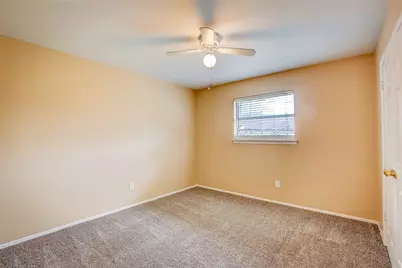 2104 Meadow Dale, Irving, TX 75060 - Photo 21