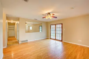 2104 Meadow Dale, Irving, TX 75060 - Photo 7