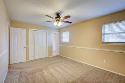 2104 Meadow Dale, Irving, TX 75060 - Photo 15
