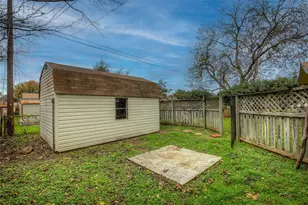 2104 Meadow Dale, Irving, TX 75060 - Photo 27