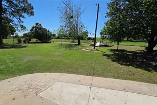 338 Travis Rd, Decatur, TX 76234 - Photo 5