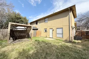 2641 Santa Barbara Dr, Grand Prairie, TX 75052 - Photo 15