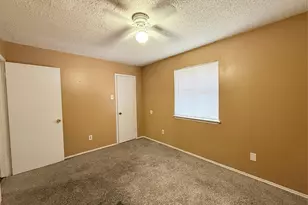 2641 Santa Barbara Dr, Grand Prairie, TX 75052 - Photo 13