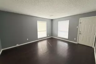 2641 Santa Barbara Dr, Grand Prairie, TX 75052 - Photo 3