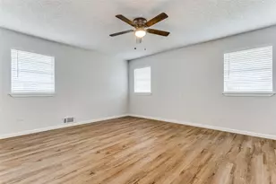 826 Wildgrove Dr, Garland, TX 75041 - Photo 15