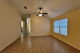 609 Blueberry Hill Ln, Mansfield, TX 76063 - Photo 5